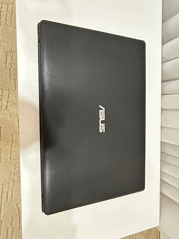 Ноутбук ASUS R512М