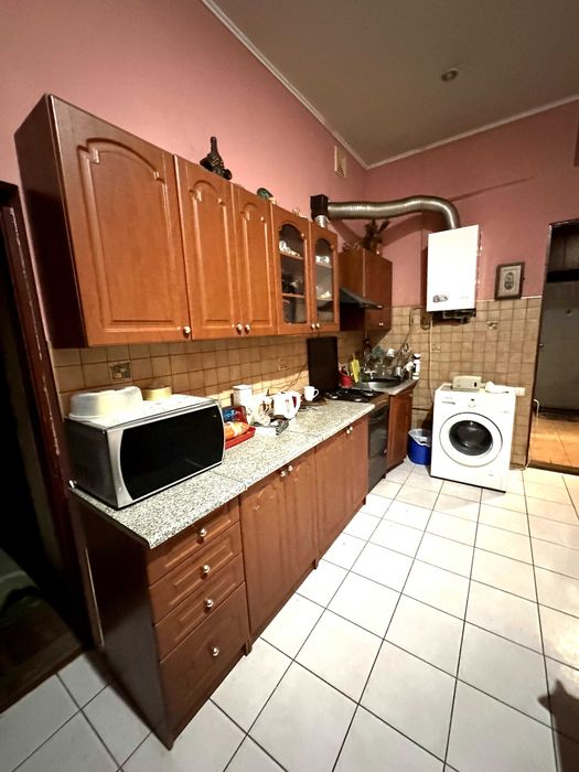 Продаж квартири центр по вулиці Братів Рогатинців у Галицькому районі.