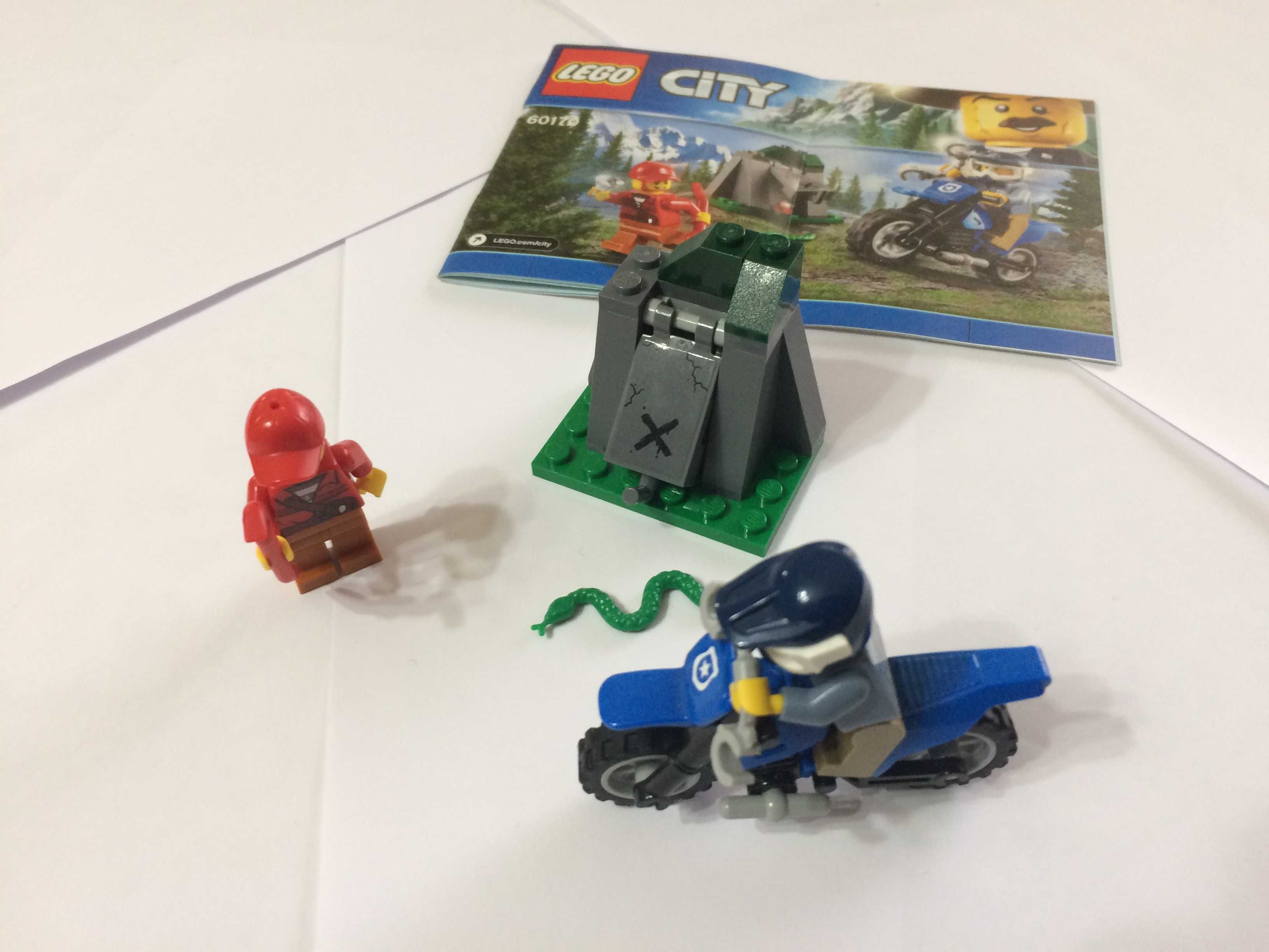 Lego City (Ladrão/Polícia de Moto)