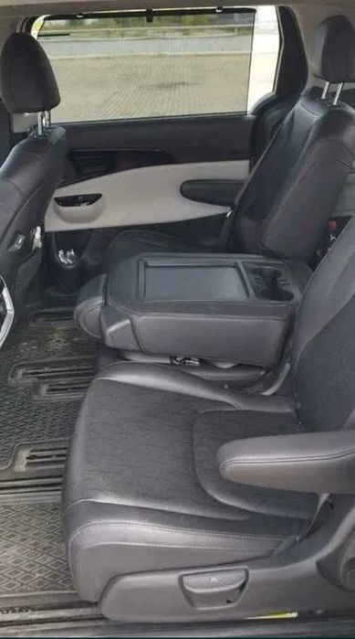 Срочно Kia Carnival 2021р 8ми місна версія 2.2 дизель