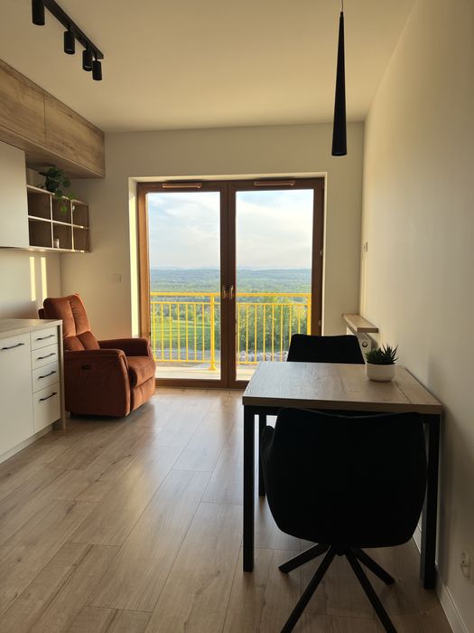 Wynajme nowoczesne widokowe mieszkanie. Miejsce postojowe + balkon!