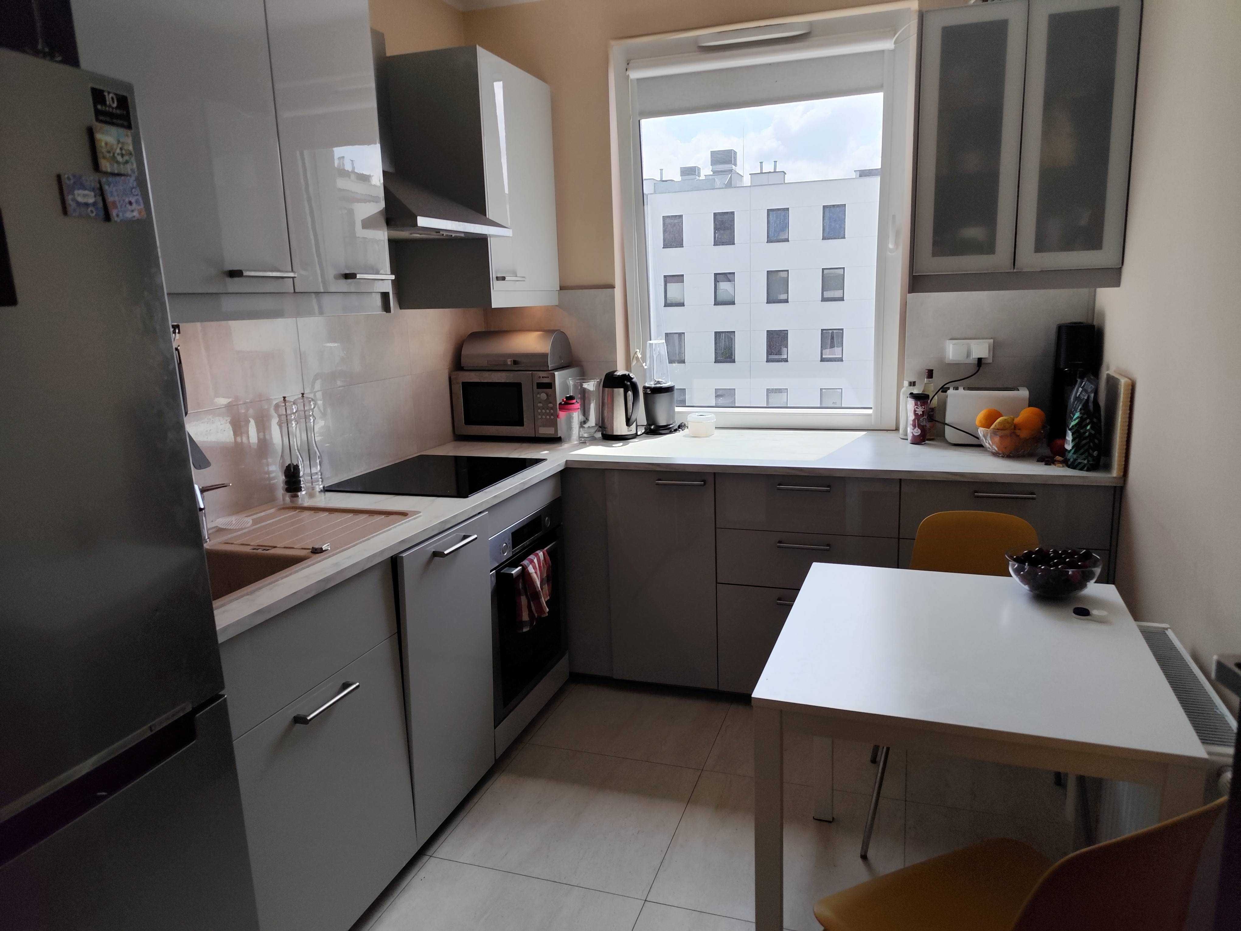 Ładnie wykończone, umeblowane, dwa niezależne pokoje pokoje, 52m2