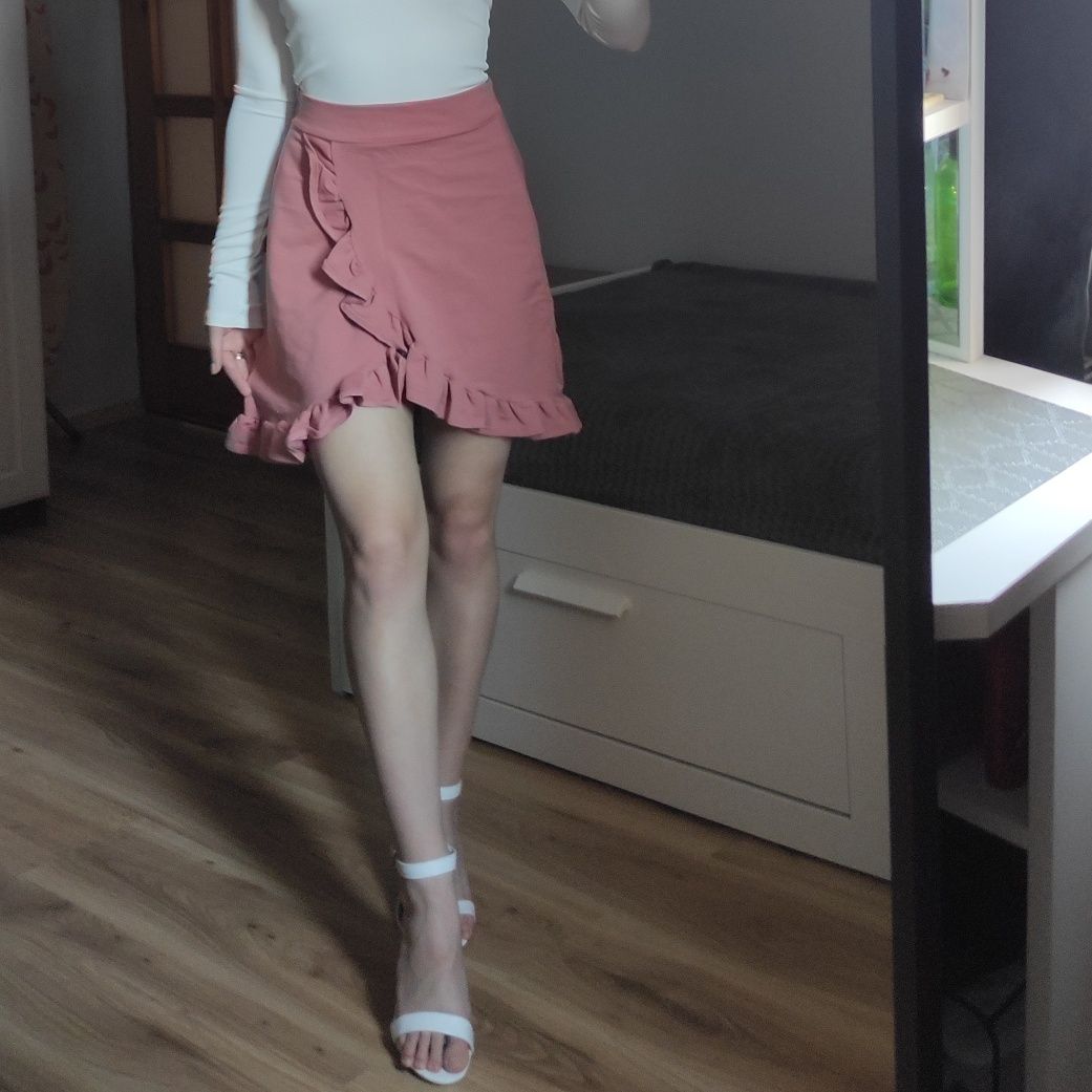 Spódniczka spódnica różowa z falbanami
