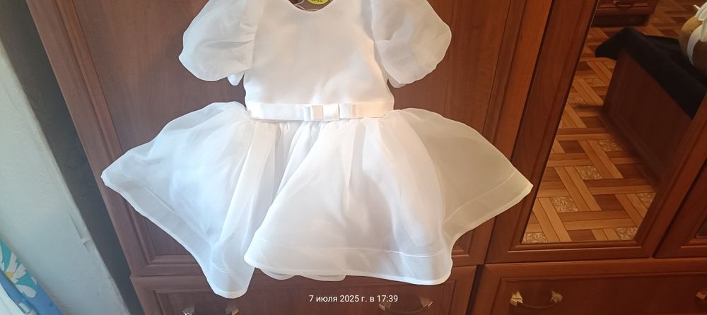 Продам святкове дитяче плаття