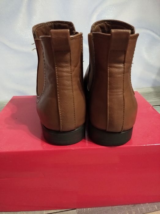 Полусапожки Челси