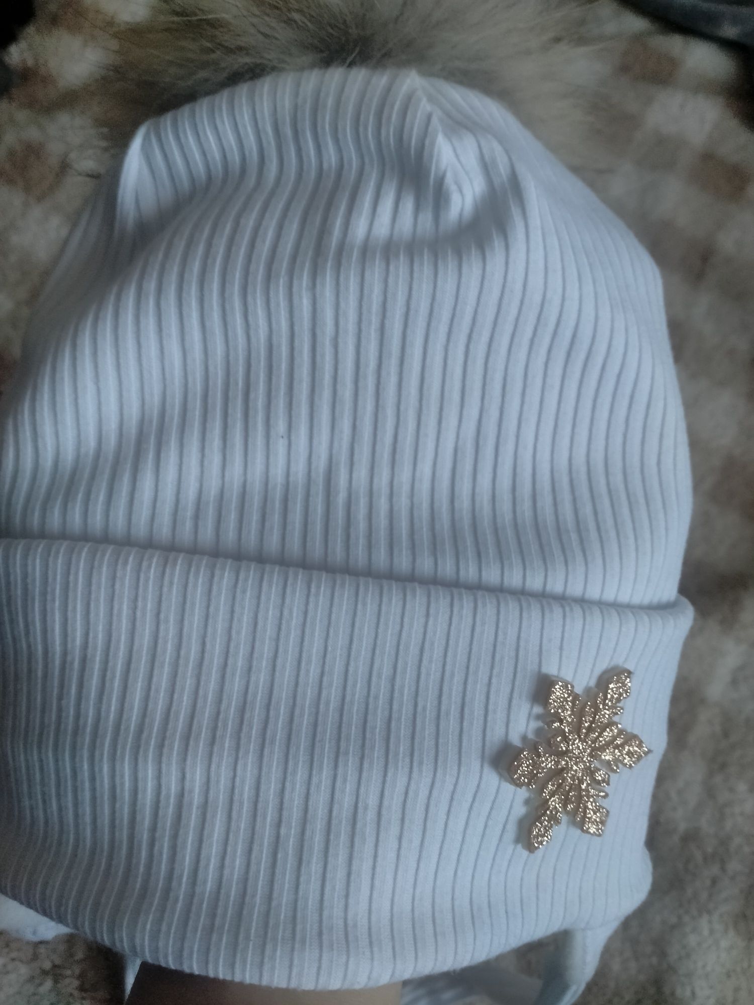 Шапочки на дівчинку