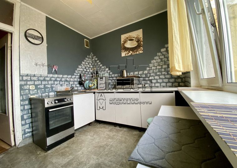 Продаж 3к квартири проспект Червоної Калини 1 (Маяковского)