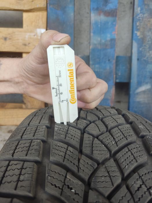 Goodyear UltraGrip Performance + SUV 225 235/60 R18 107H XL