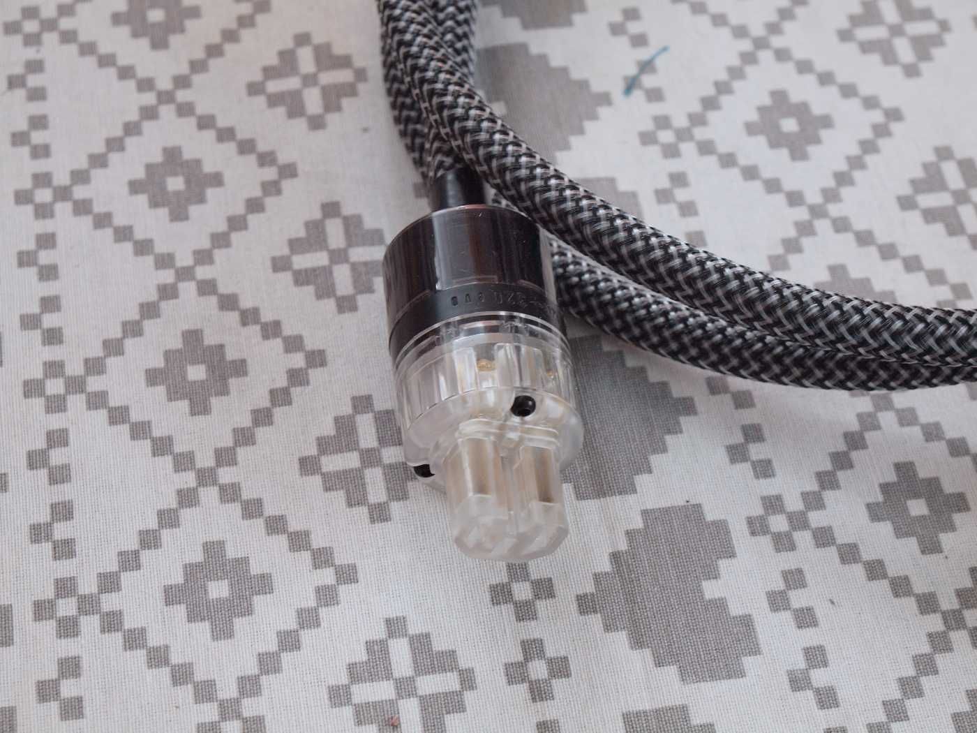 Polski kabel sieciowy