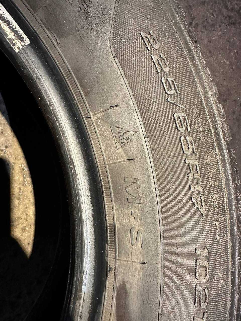 Зимова автошина Goodyear Ultra Grip Winter 225/65/17r комплект