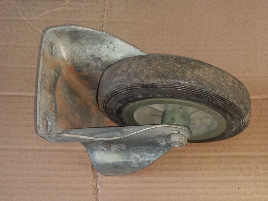 Колеса на тачку неповоротные Ф 140 мм 2 шт.