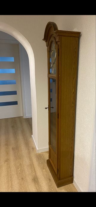 Sprzedam zegar stojacy.