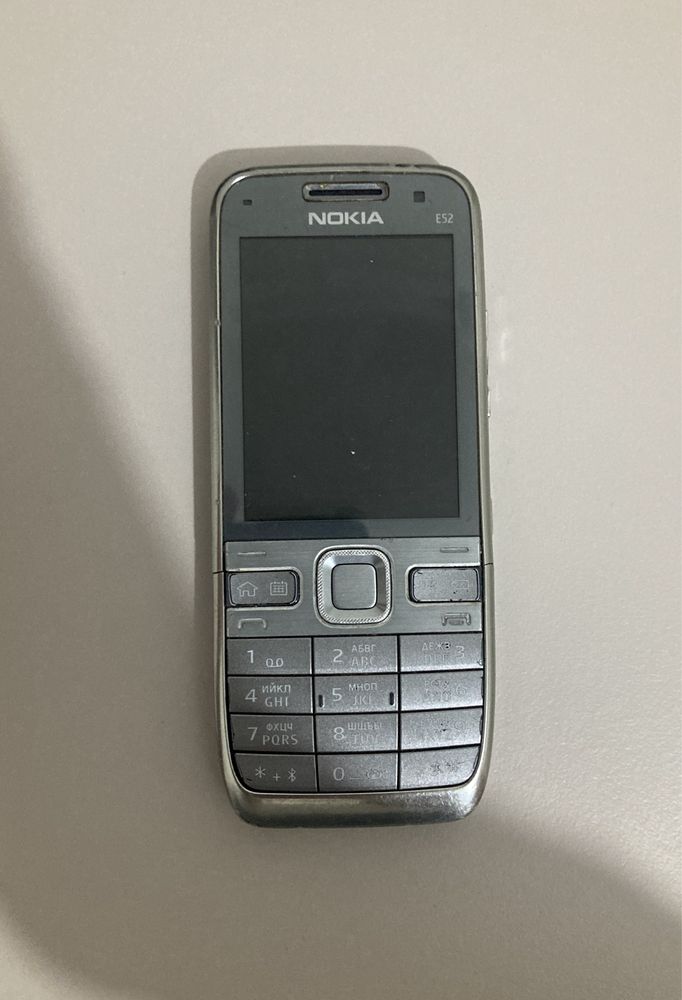 Nokia e52, 1200, 2730