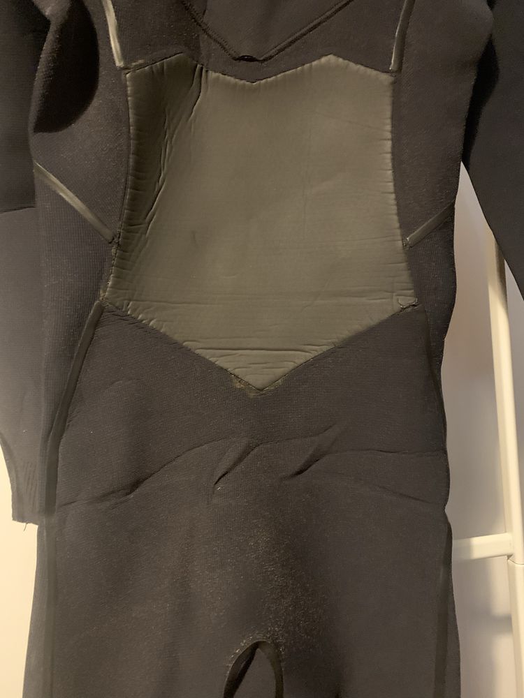 Fatos de Surf / Wetsuits O’Neill 4/3 mm – MS e M – 30€
