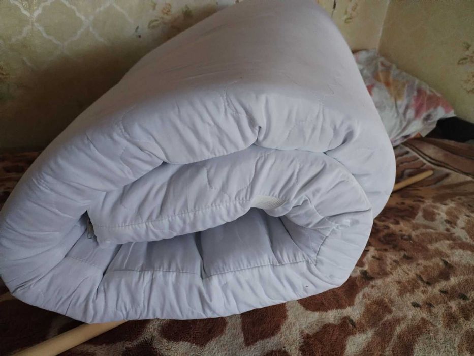 Продам матрац топер відмінного стану