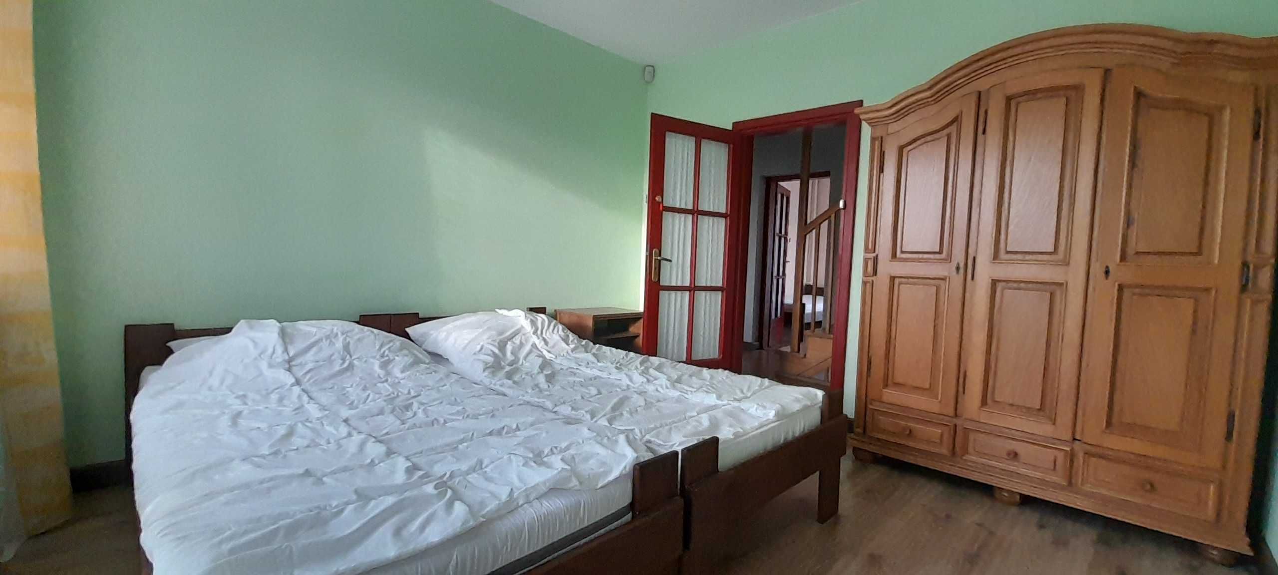 Dom 9 pokoi - 1, 2 i 3 osobowe. Łódź, Bałuty ul. Sasanek