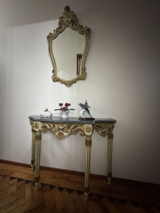 Credencia com espelho