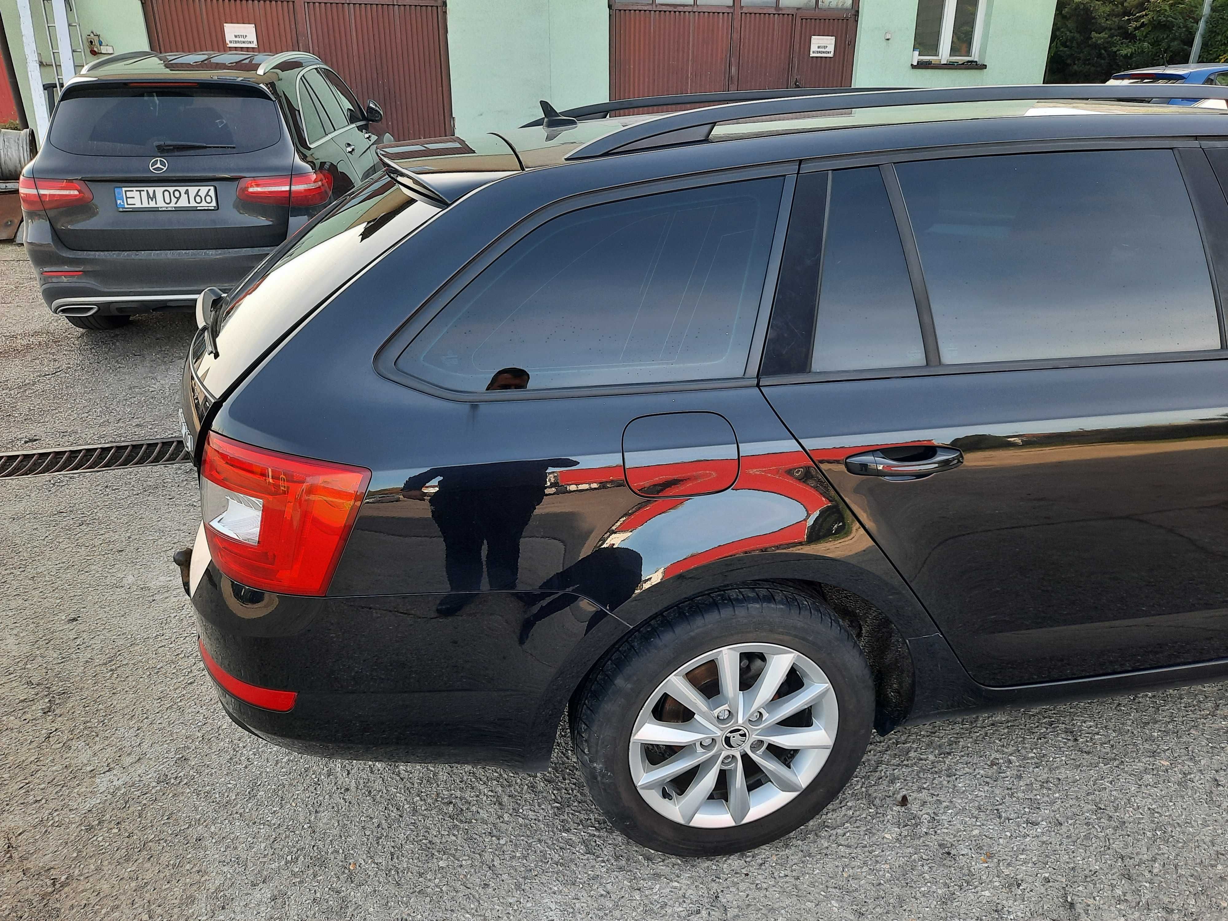 Ćwiartka prawy tył LF9R Skoda Octavia III kombi