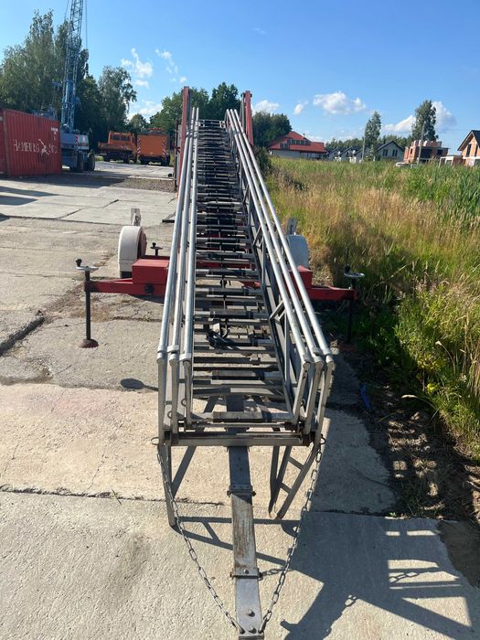 Mobilna drabina 18,2 m strażacka na przyczepie