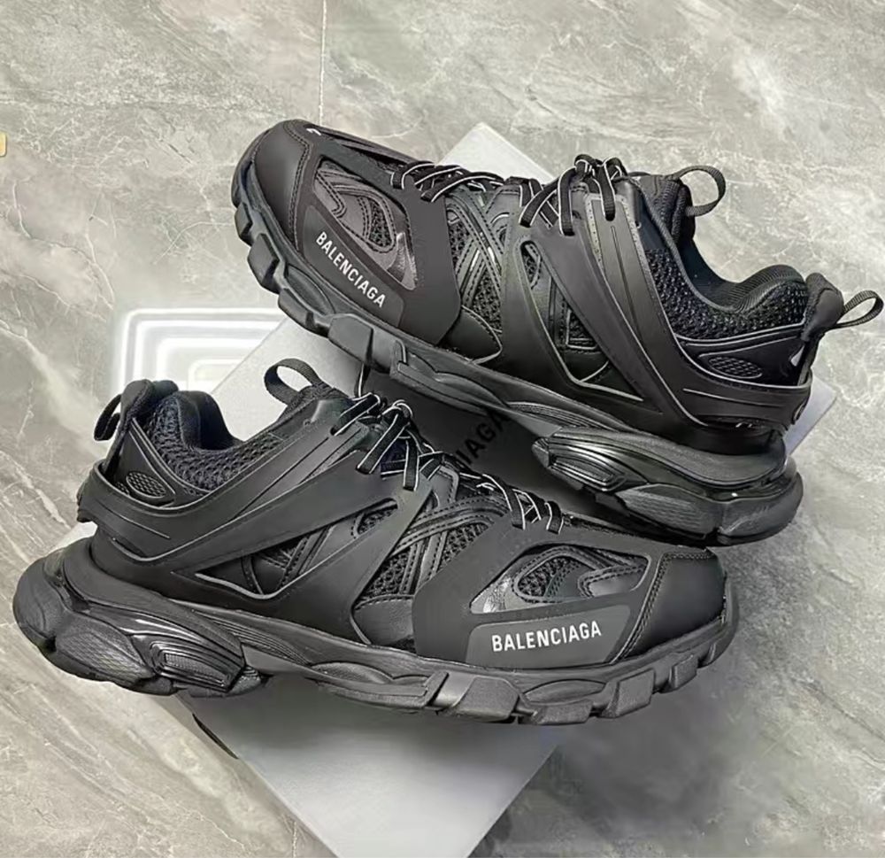 balenciaga track