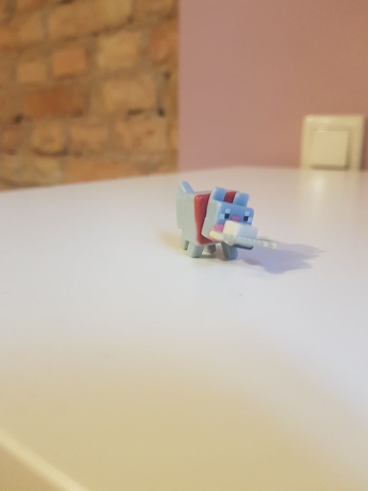 Figurka minicraft pies z kością