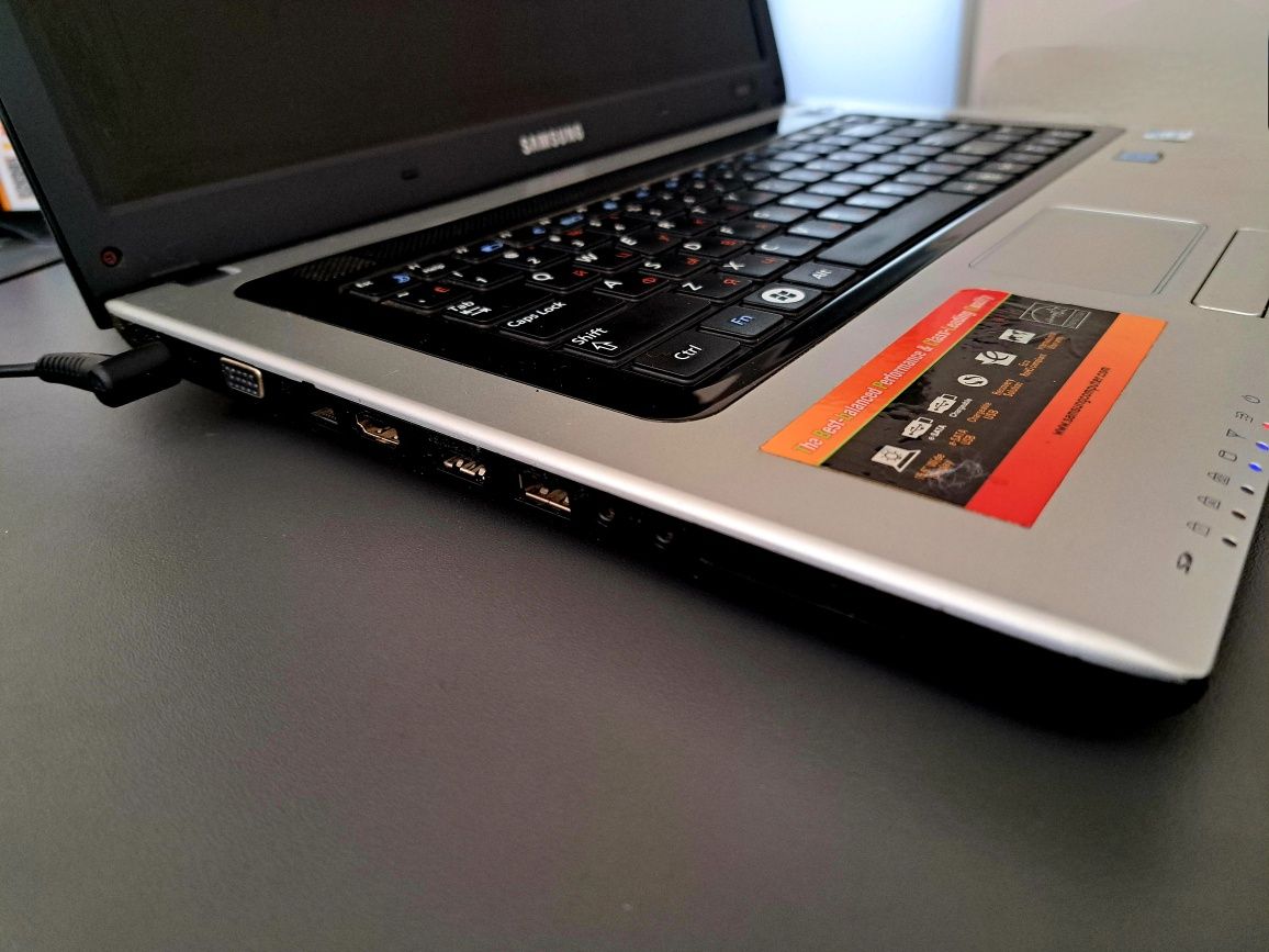 Ноутбук SAMSUNG R518, HDD 200Gb, RAM 3Gb, нова батарея