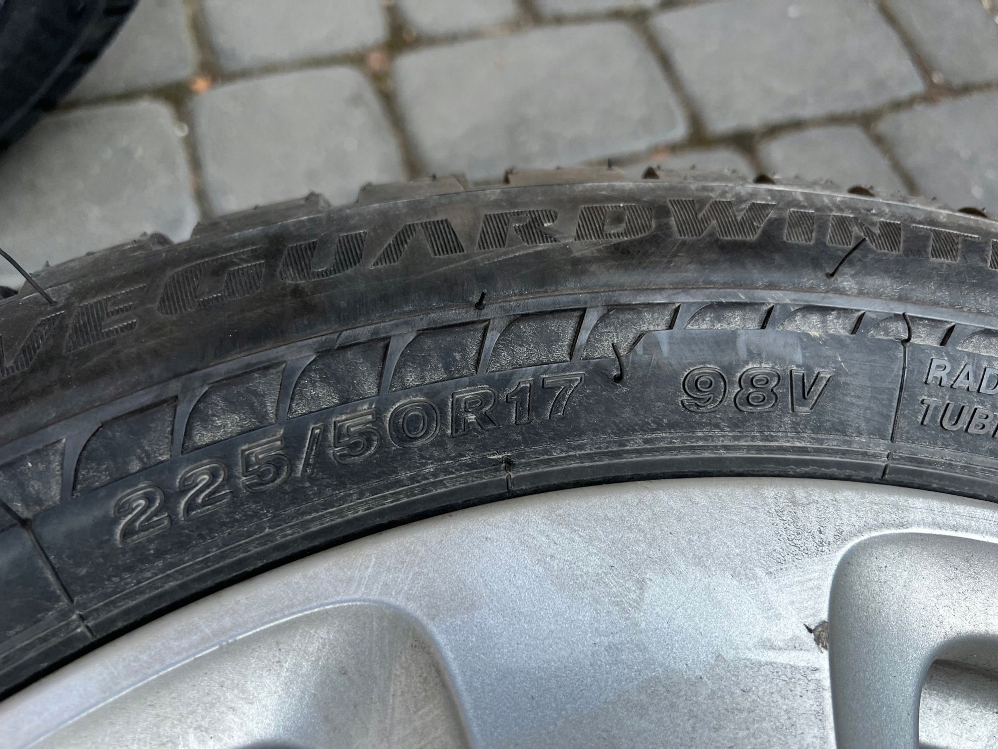 Opony Bridgestone Drive Guard Winter - 225/50/17