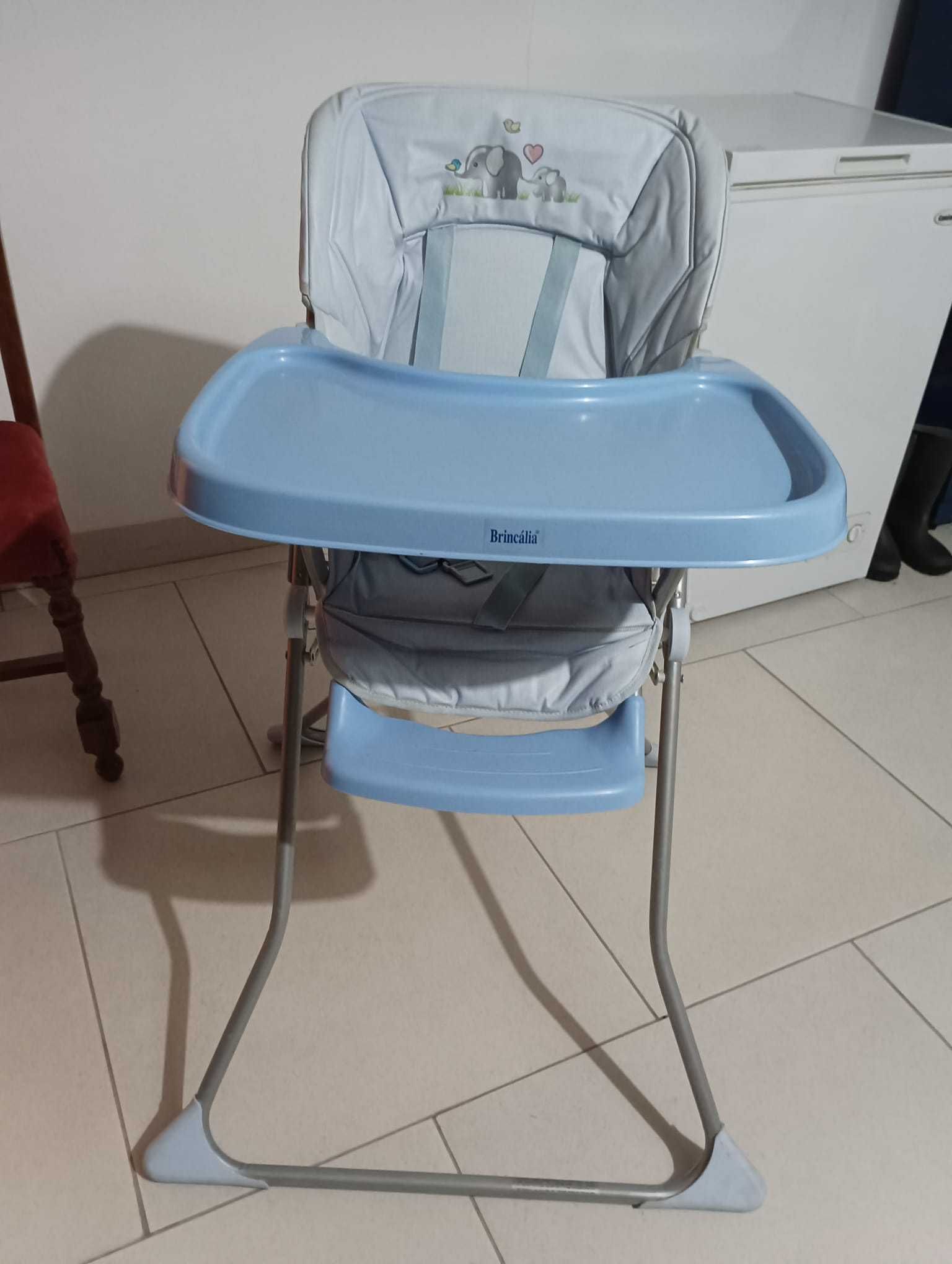 Cadeira de refeição para bebê