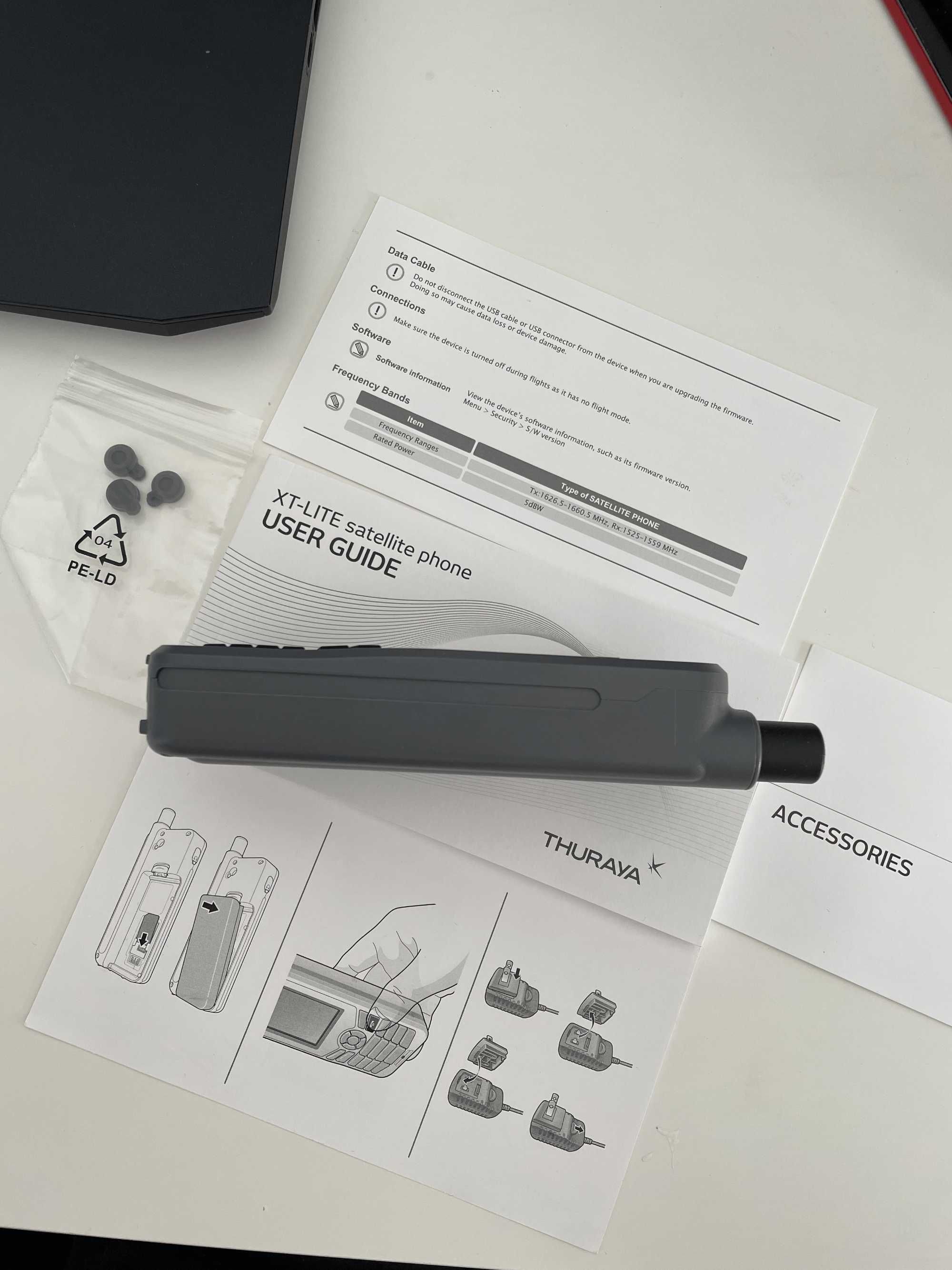 Thuraya XT-LITE, Telefon Satelitarny