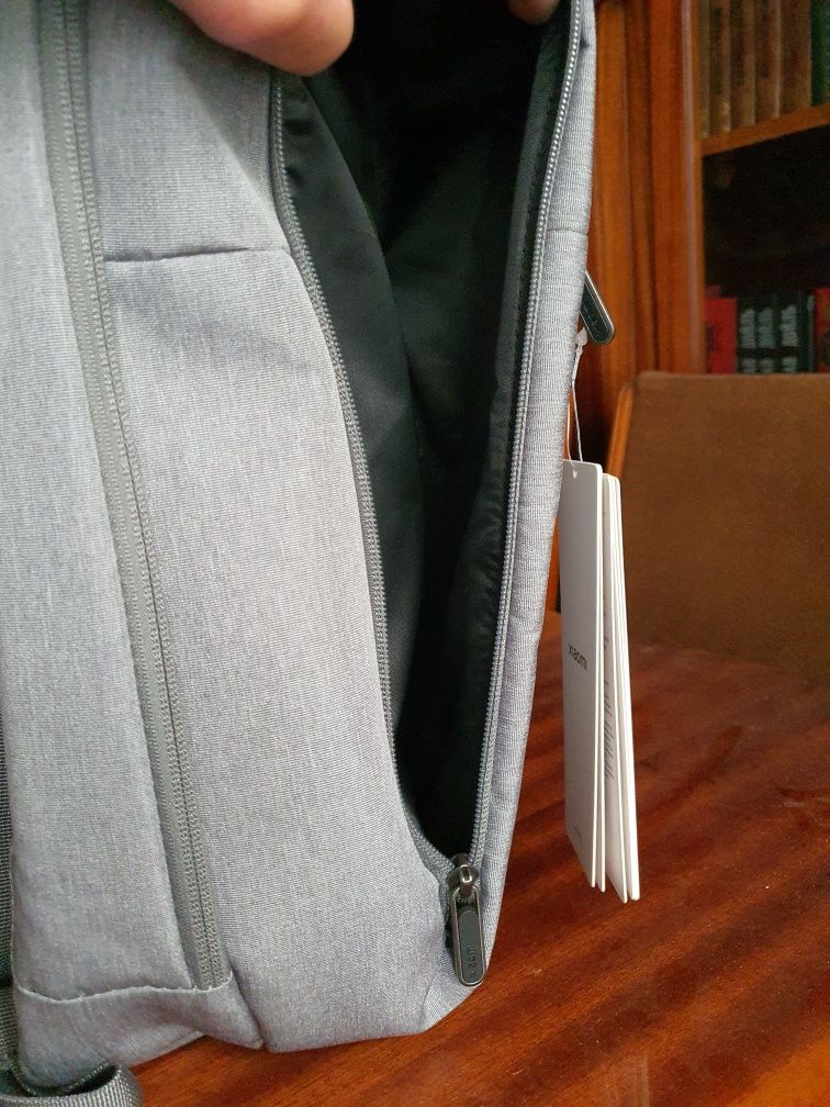 Продам новый городской оригинал casual рюкзак от бренда Xiaomi