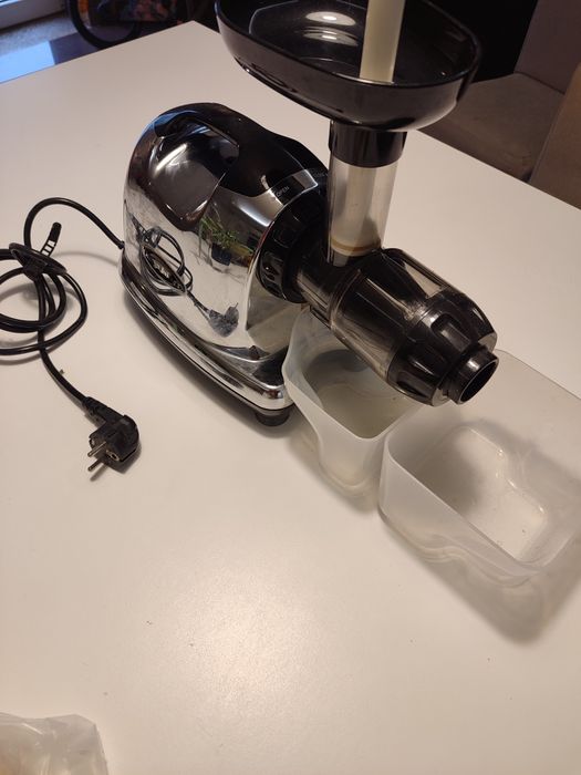 Slow Juicer Omega J8228