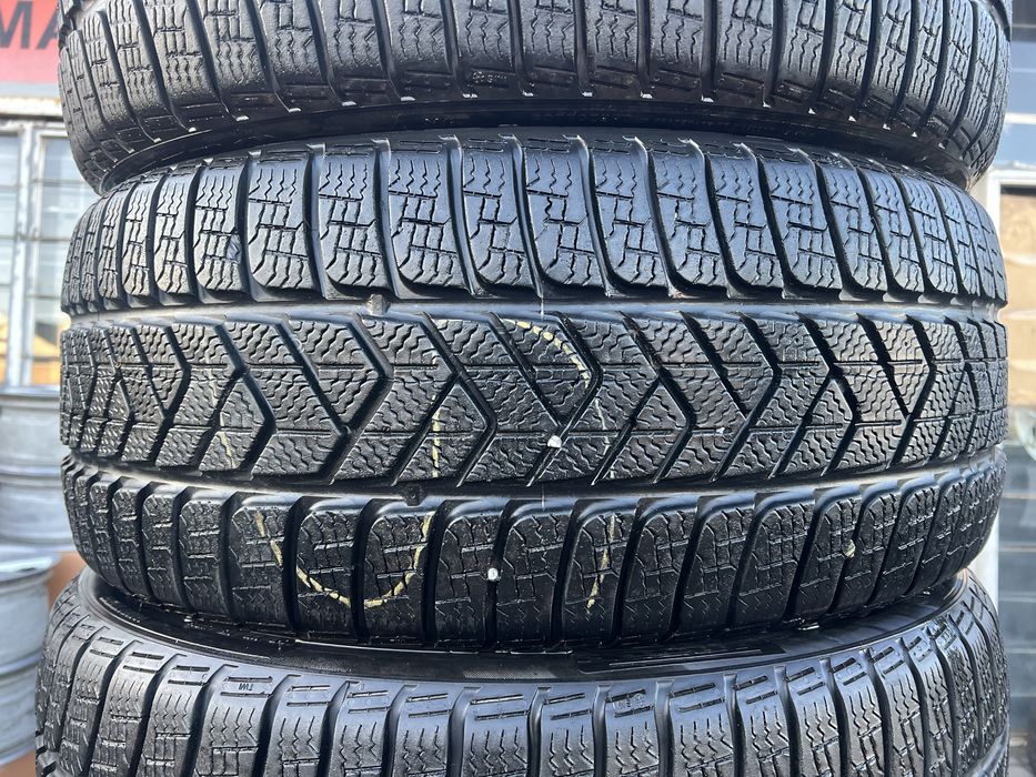 Шин. 245/35/21 Pirelli; 7mm‼️; комплект зимові; резина складR21