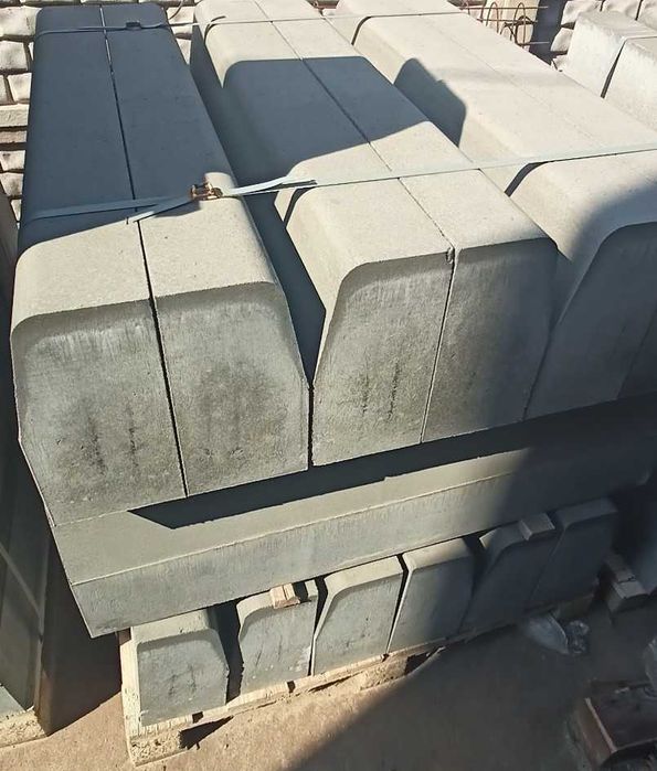 Розпродаж БОРДЮР дорожній 2,3 гатунок.
