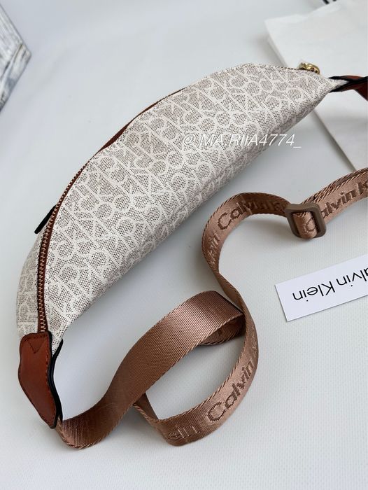 Бананка Calvin Klein