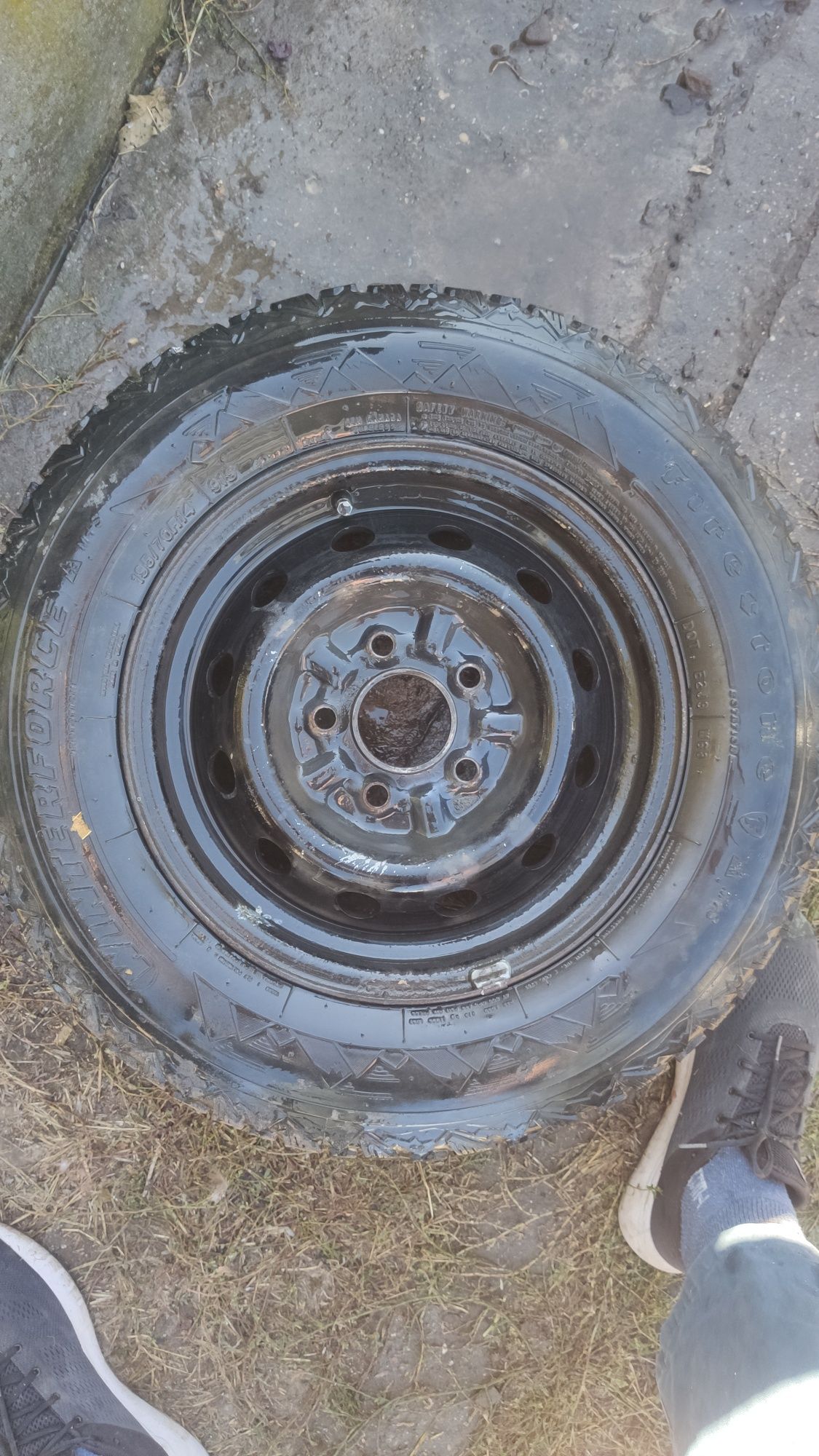 Диски с резиной 195/70 R14 5*114.3 et40