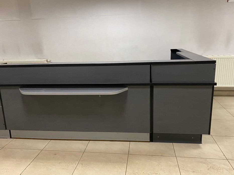 Lada sklepowa używana