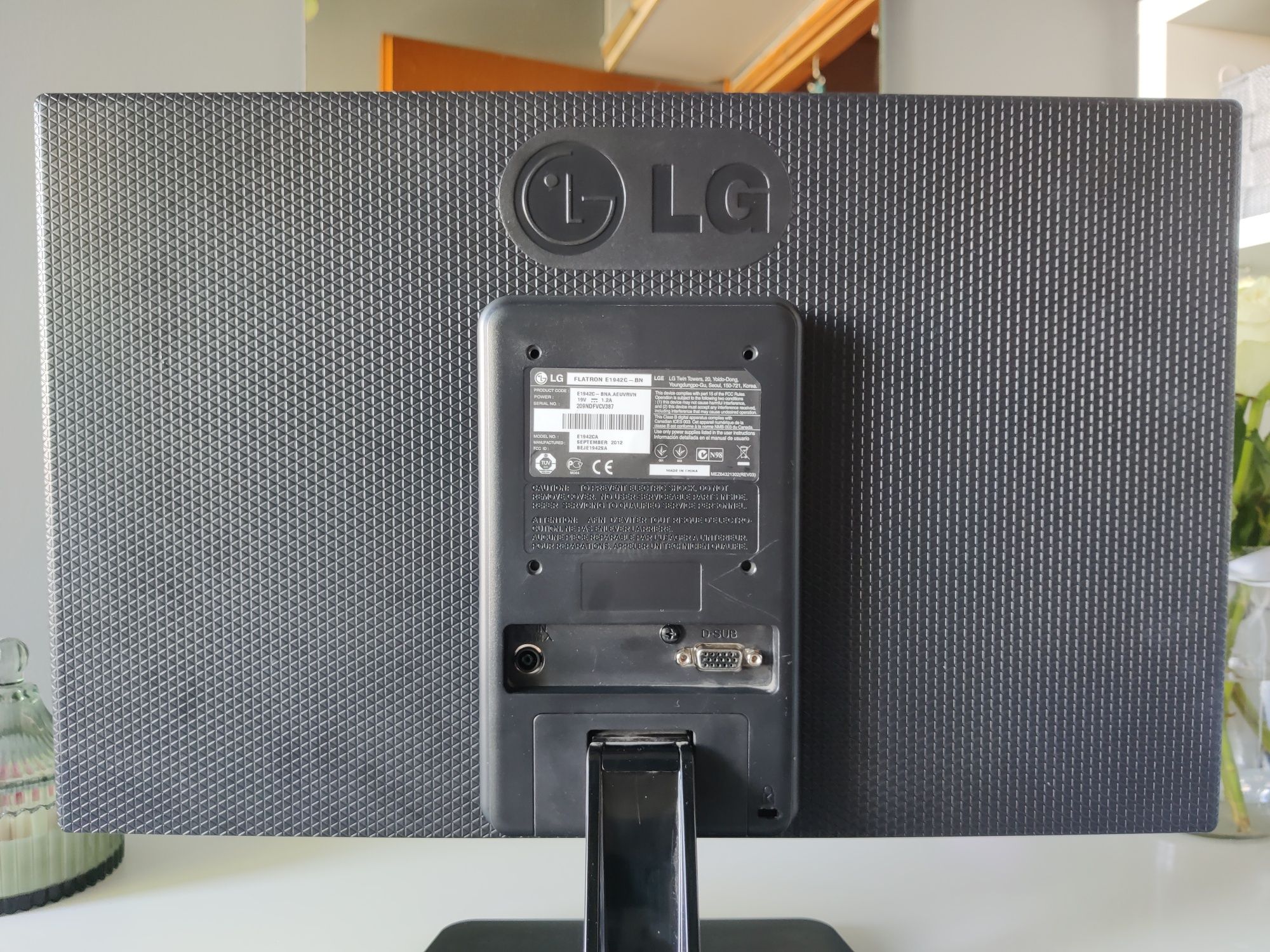 Monitor LG E1942C-BN