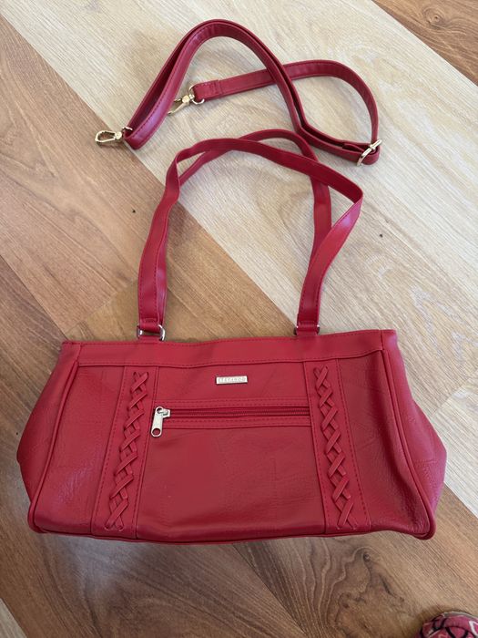 Женская,новая красная сумка .