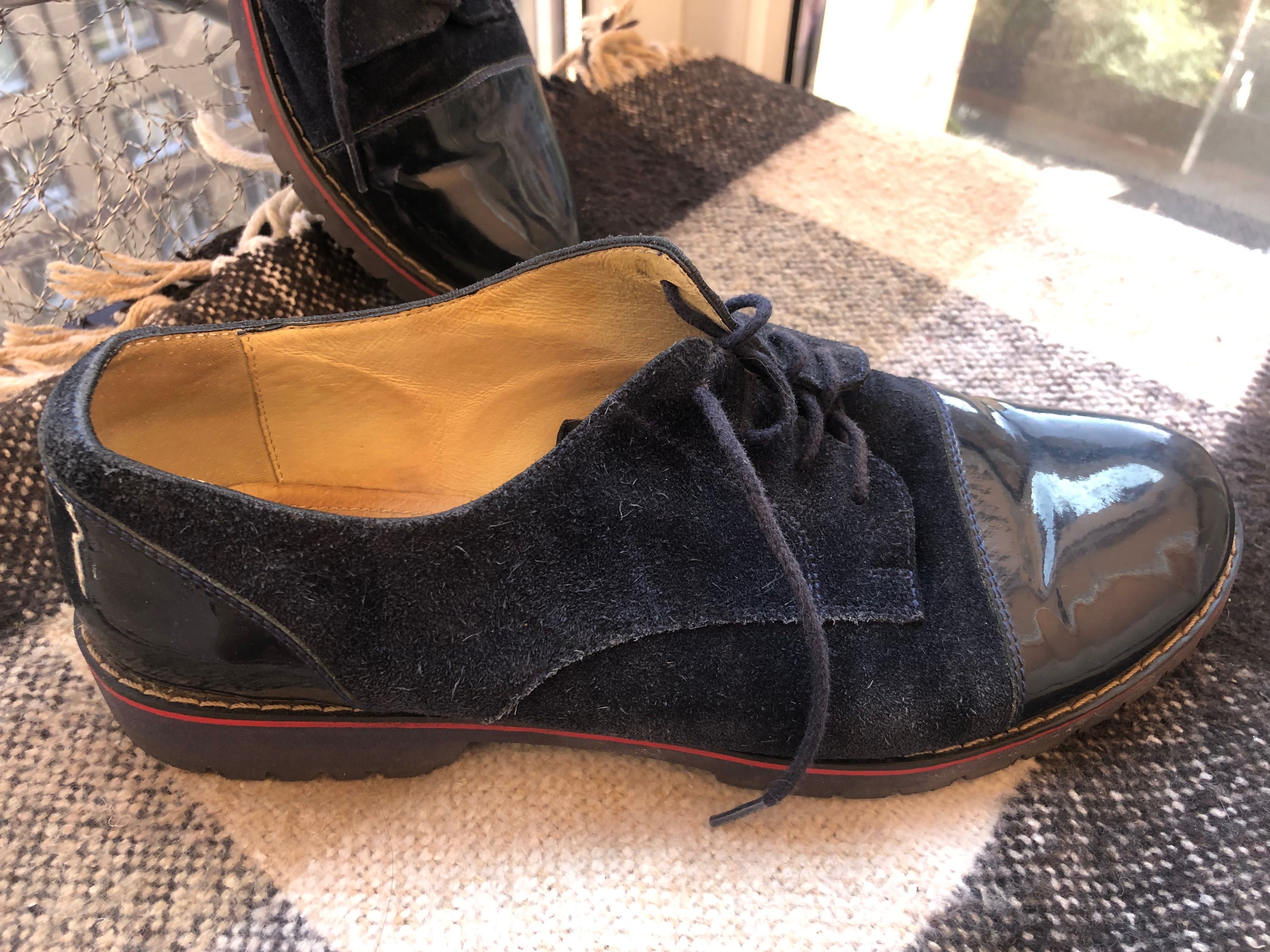 Продам женские туфли 39р.