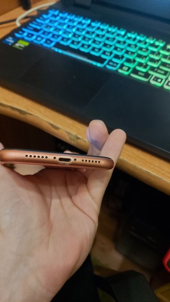 Продам Iphone xr