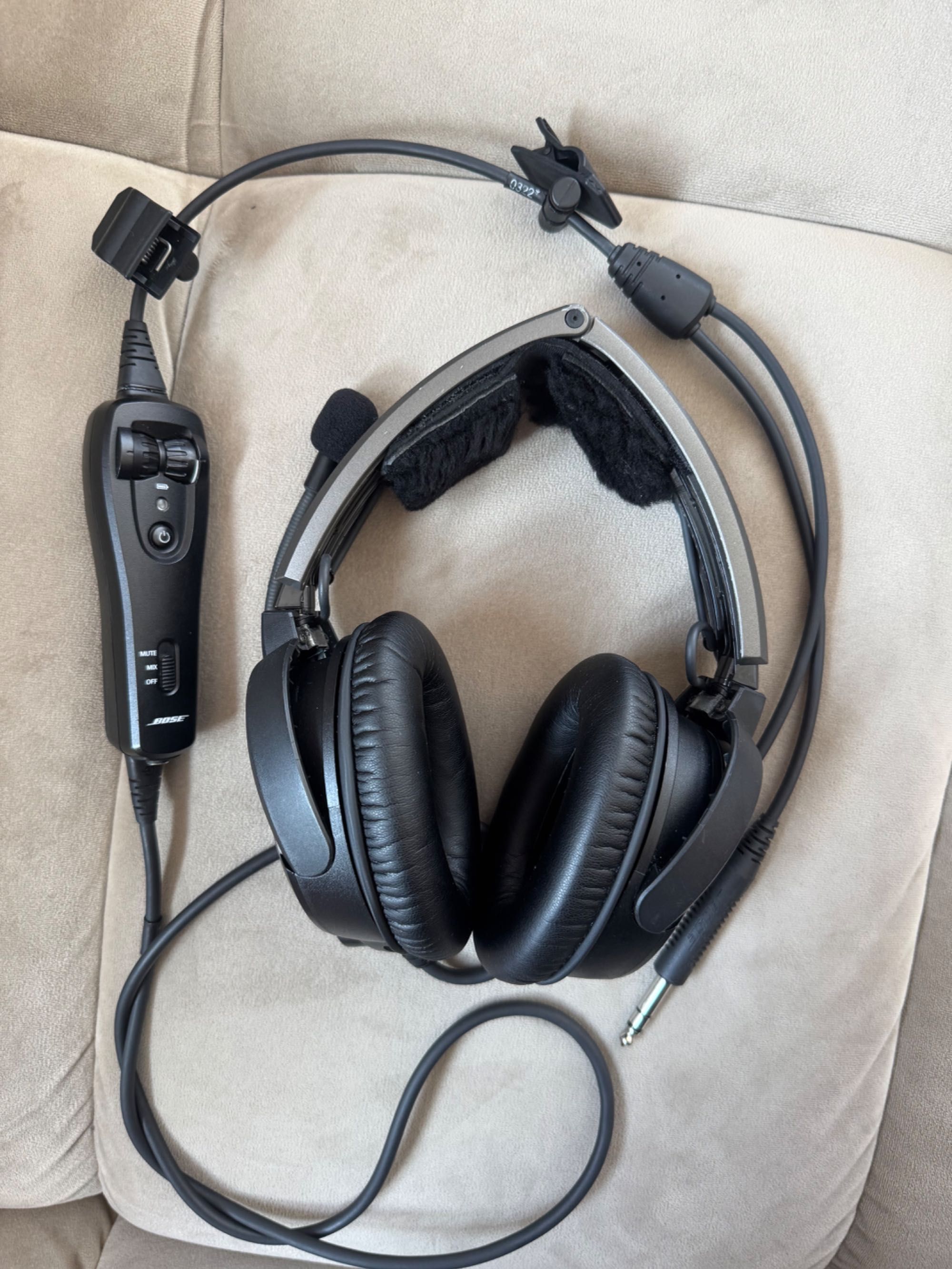 Bose A20 dual plug