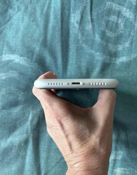 Iphone xr 64gigas