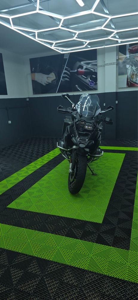 Mota BMW GS 1250 com todos os extras