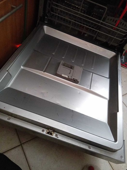 Bardzo pilnie sprzedam roczną zmywarkę Amica  dotykową jak nowa