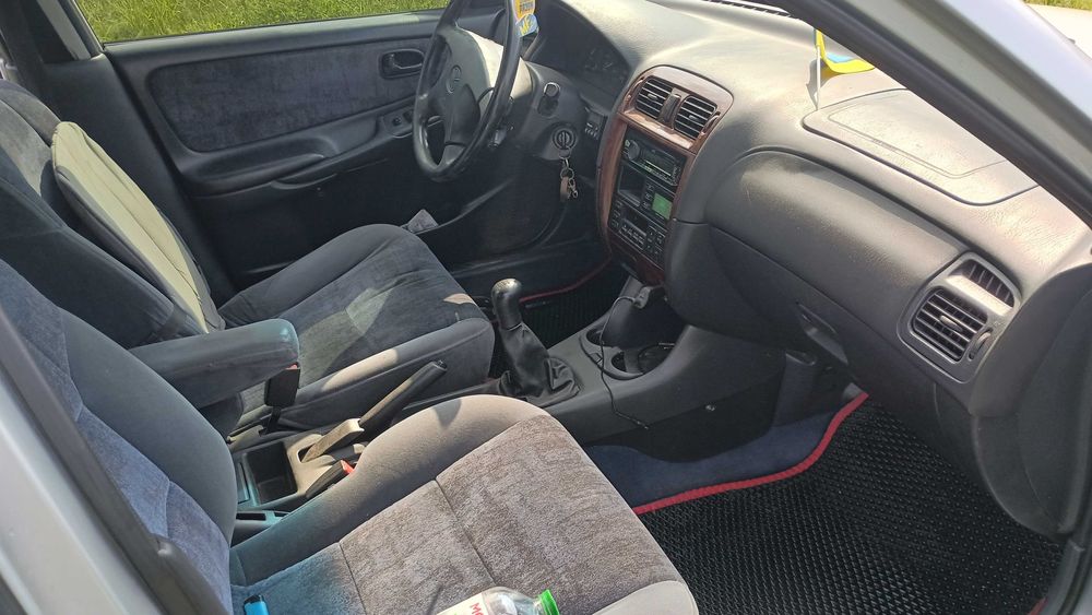 Мазда 626 Універсал 1998 рік