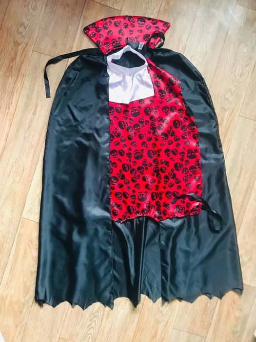 Дракула карнавальний костюм