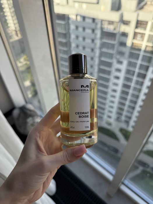 Розпродаю оригінальну парфумерію свою