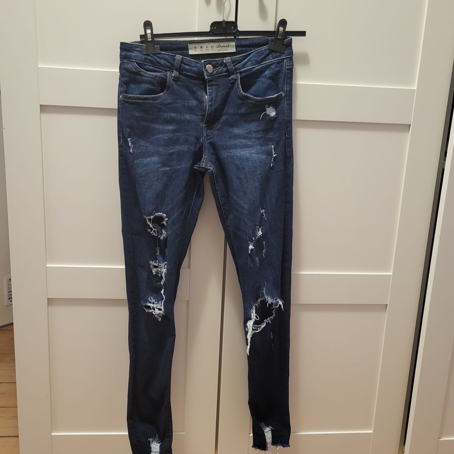 Spodnie jeans dzinsowe z dziurami 38 primark