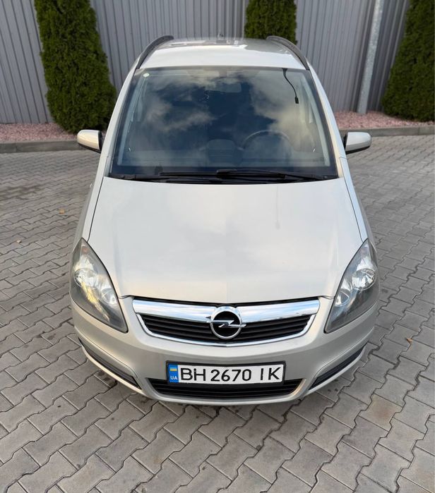 Opel Zafira. 2006г. 1.9д