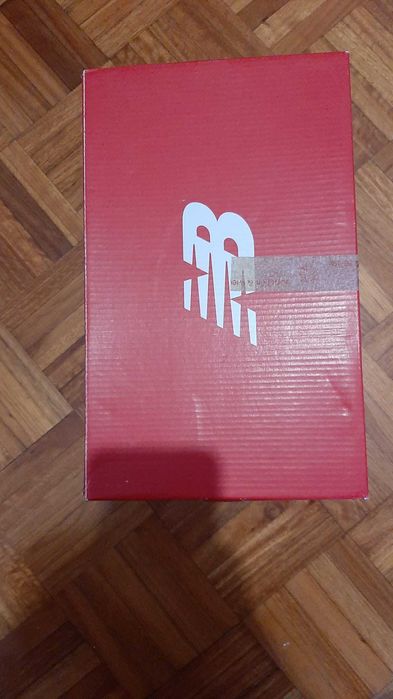 Vendo Sapatilhas New Balance 411 Pretas